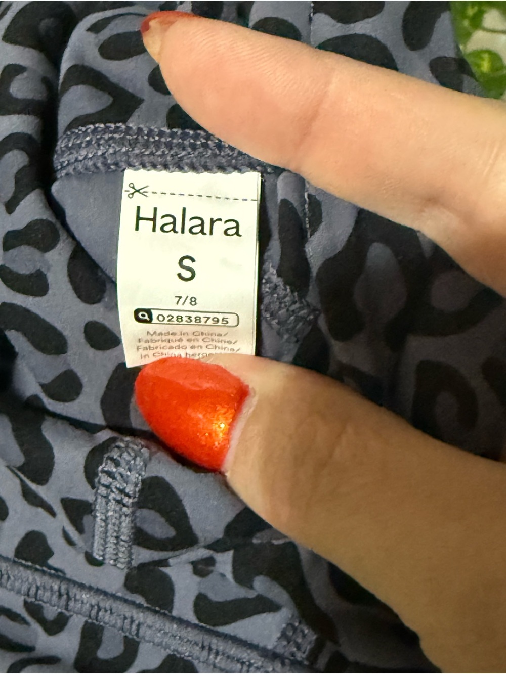 Halara UltraSculpt™ Leopard Print High Waisted Tummy Control 7/8 Leggings size S - Picture 5 of 5